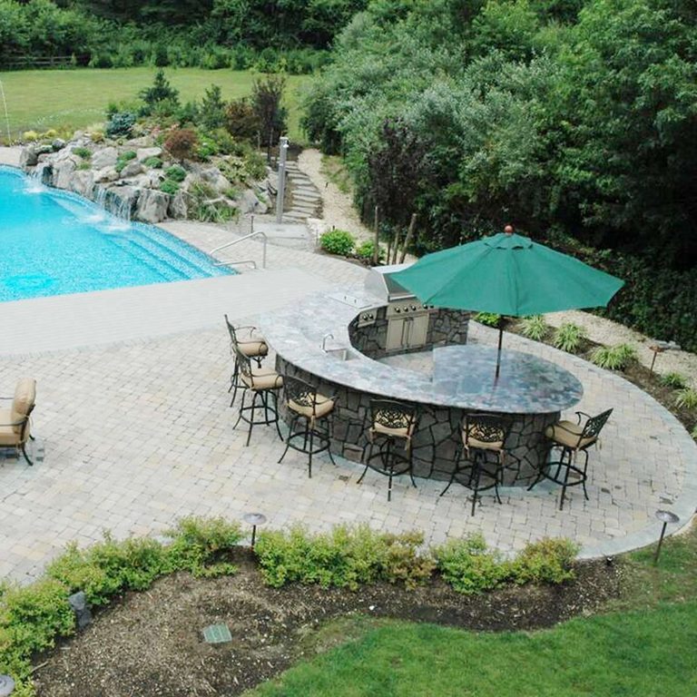 Oval Oasis