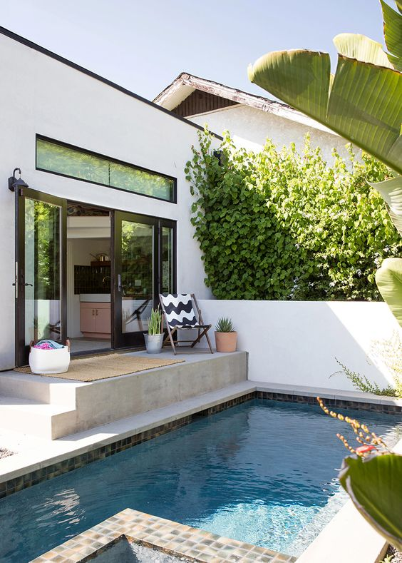 mini pool front porch decorating ideas