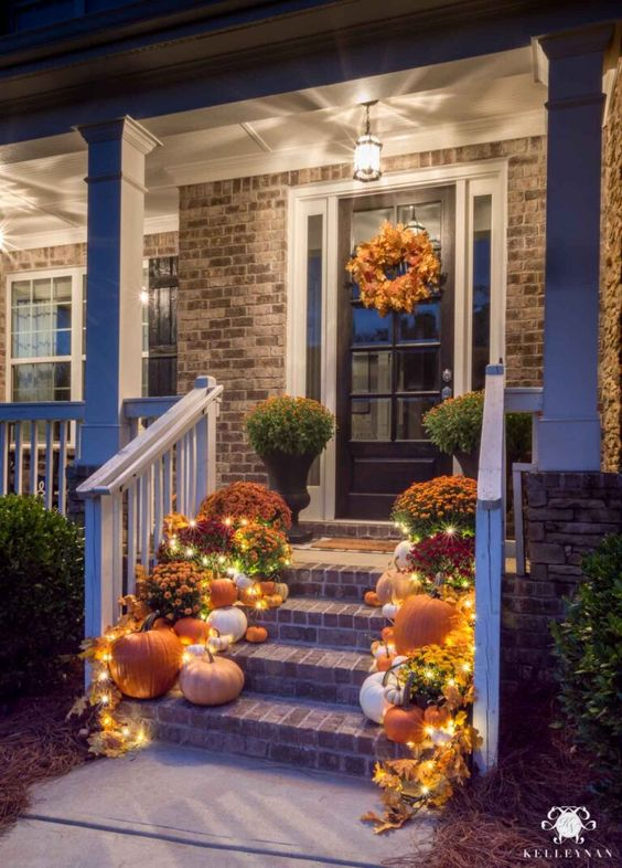 pumkin and corn knobs front porch decorating ideas