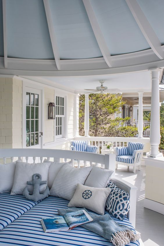 stick to a theme front porch decorating ideas