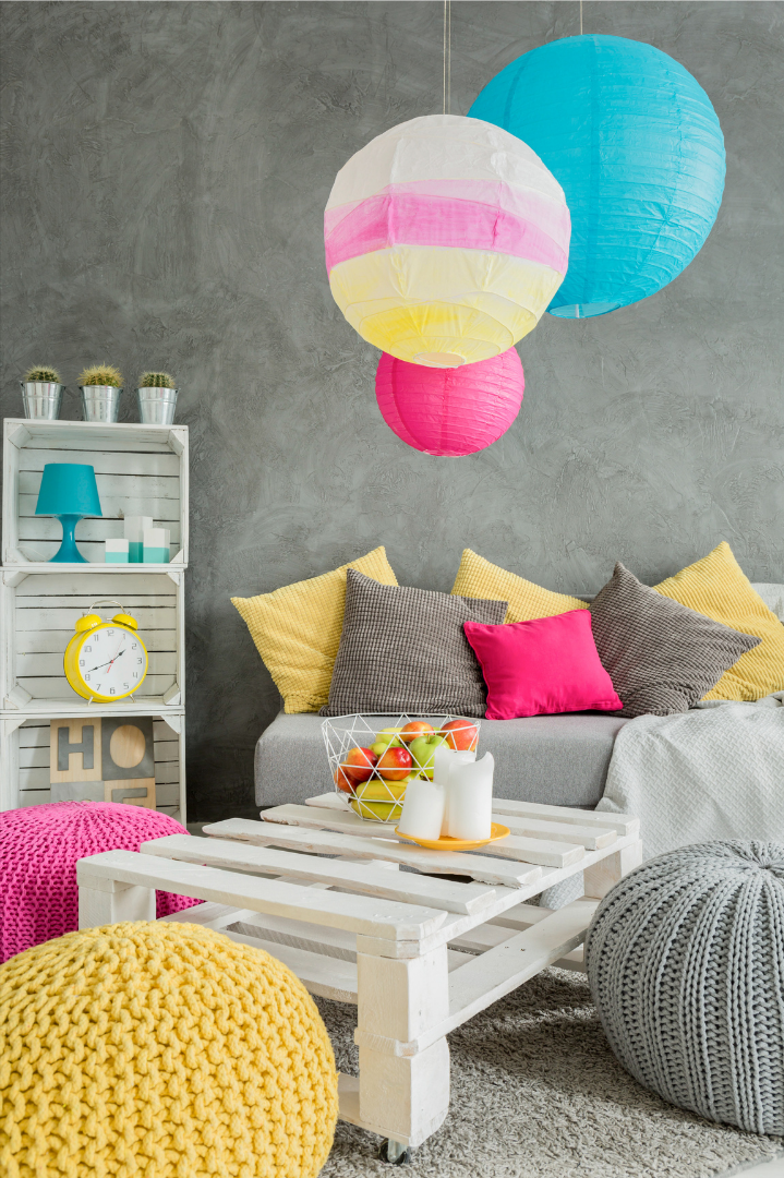 Colorful Traditional living room