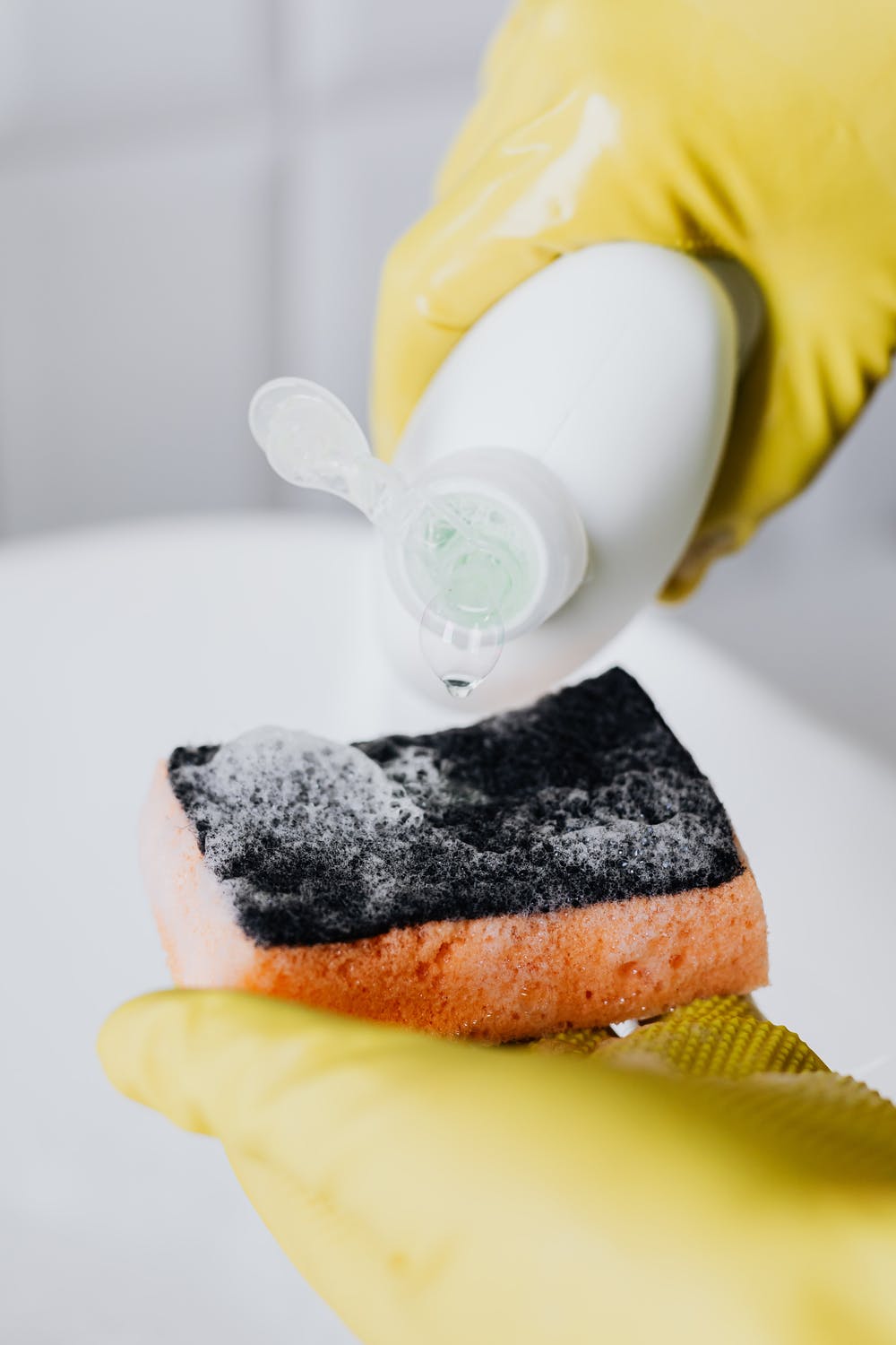 use bathroom cleaning material