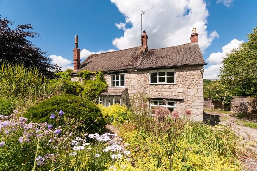 18th century Cotswold cottage
