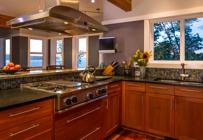 bad ventilation - kitchen design challenges