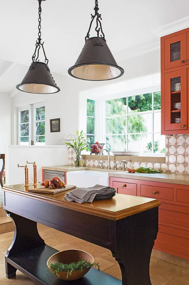 use corresponding color for kitchen backsplash
