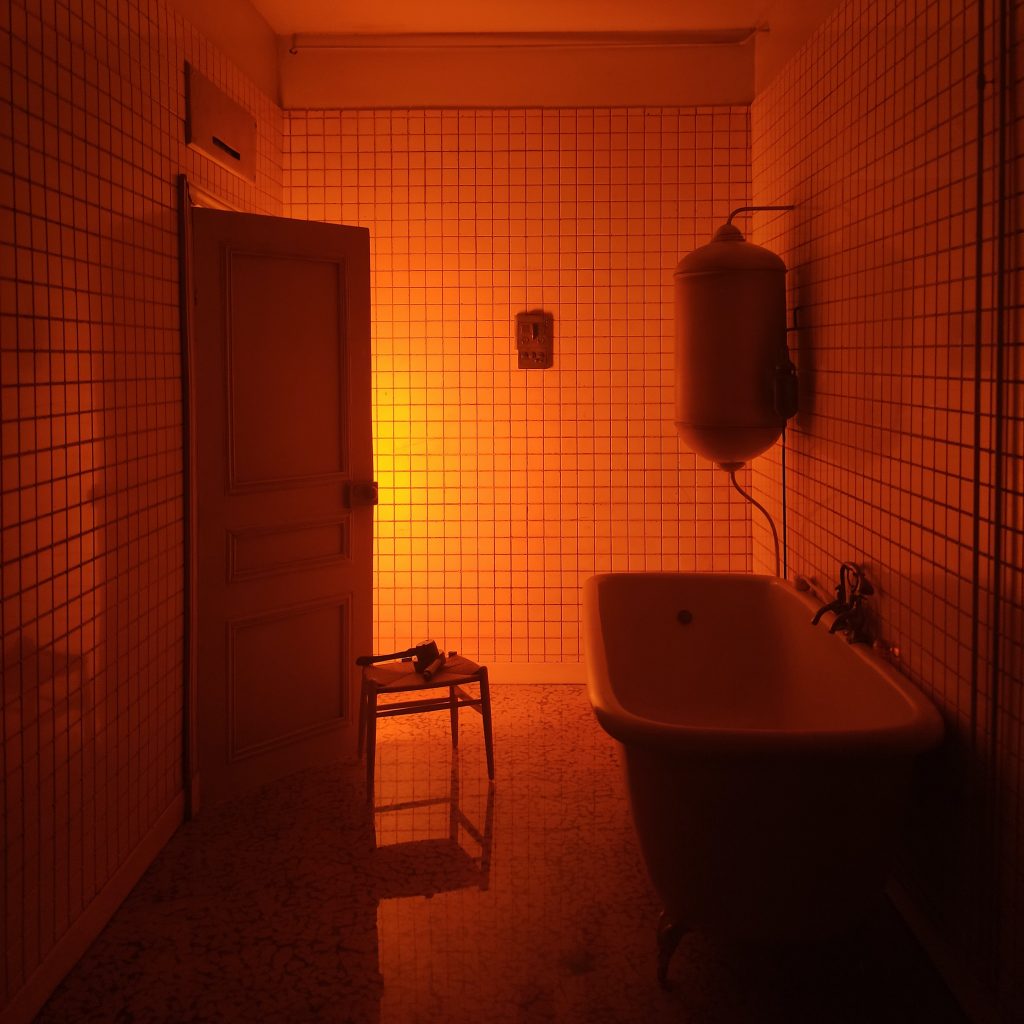 bathroom design mistakes - not consulting with professional designer