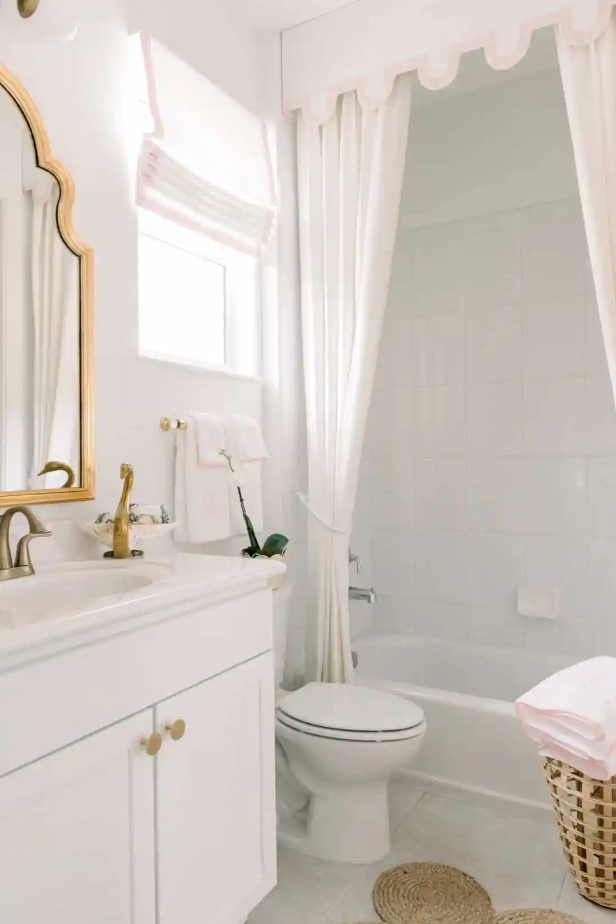 doubled up curtains for bathroom decor