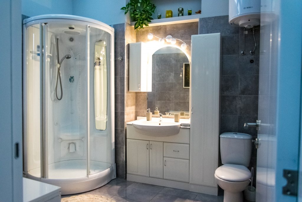 lack of proper bathroom layout planning