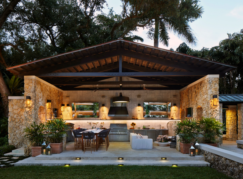 outdoor kitchen in backyard