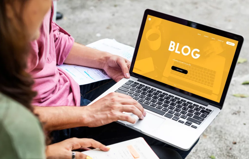 build blog to become rich for interior designers