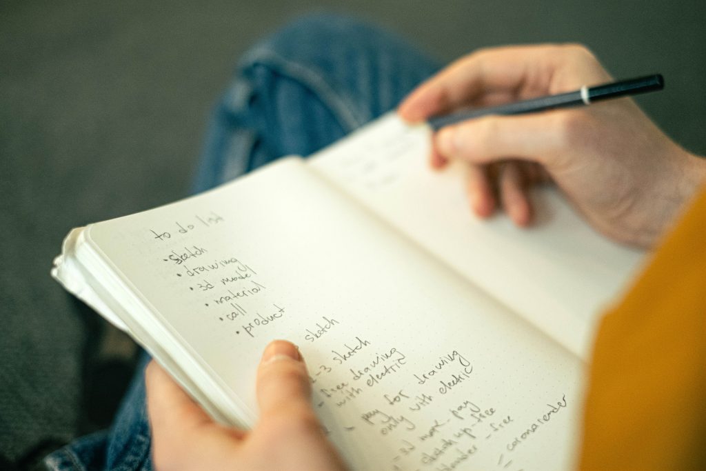 make a list to declutter your home