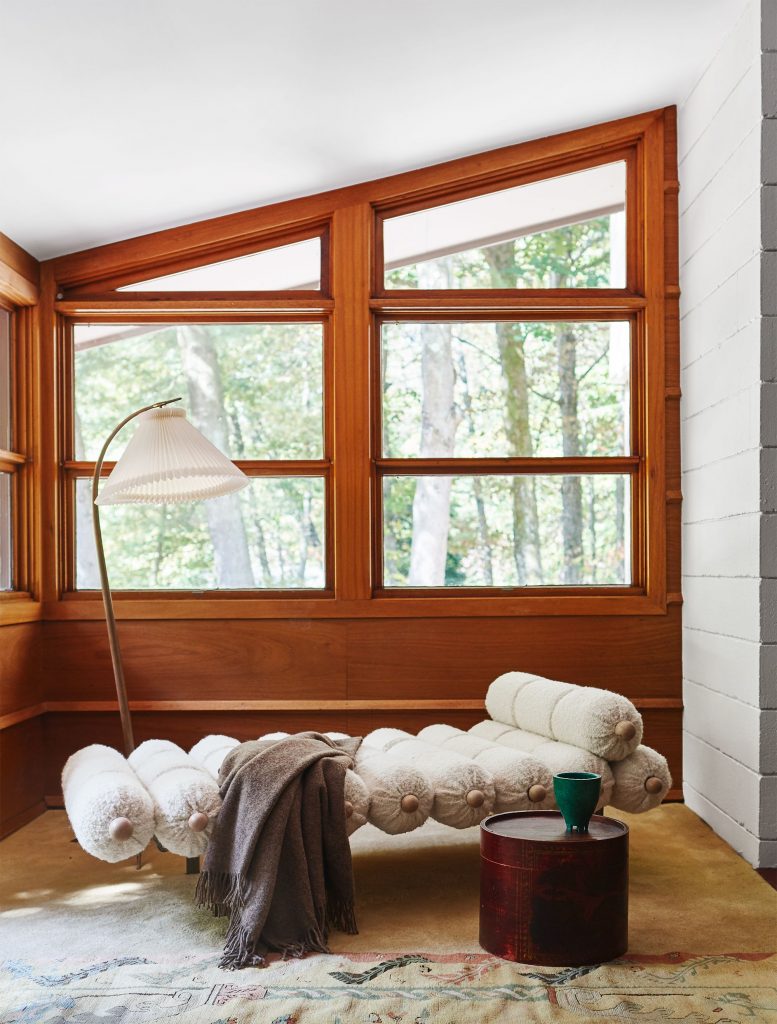 sunroom decor ideas - bare window