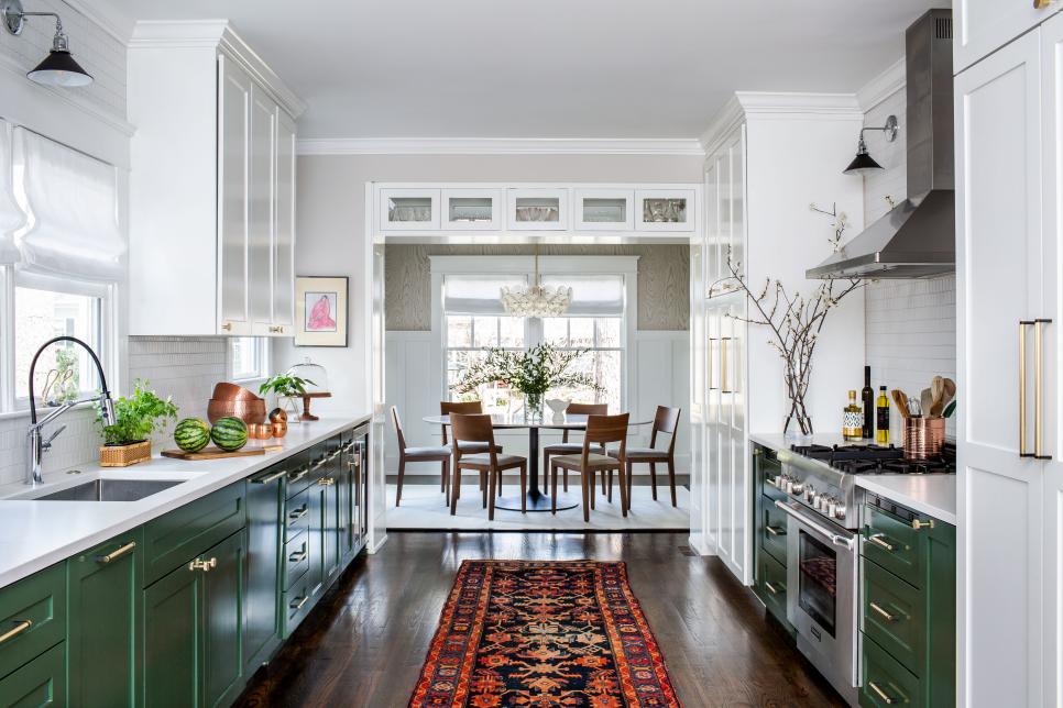 small kitchen design ideas - use striking contrast