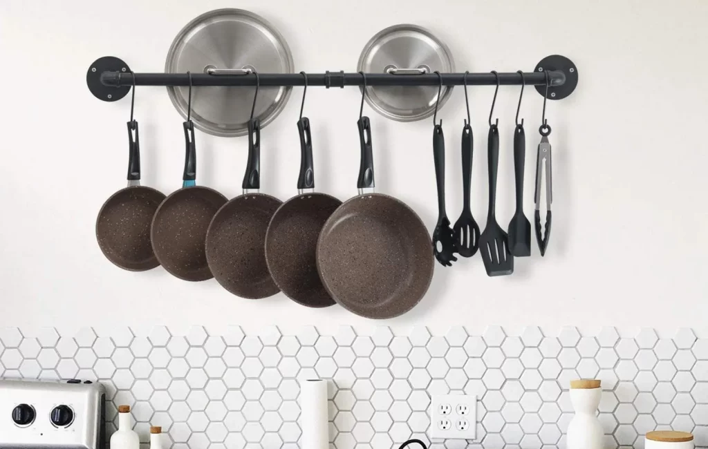 small kitchen design - use vertical space