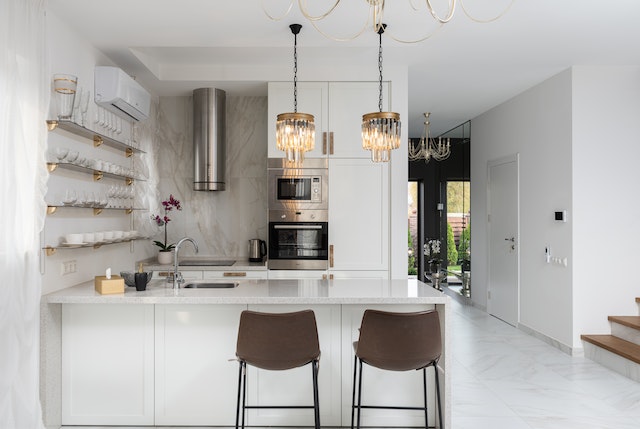 How-to-Pick-the-Perfect-White-Paint-Color-for-Your-House-Interior