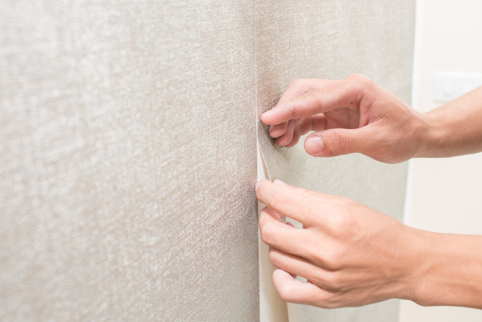 Applying the Mural Wallpaper