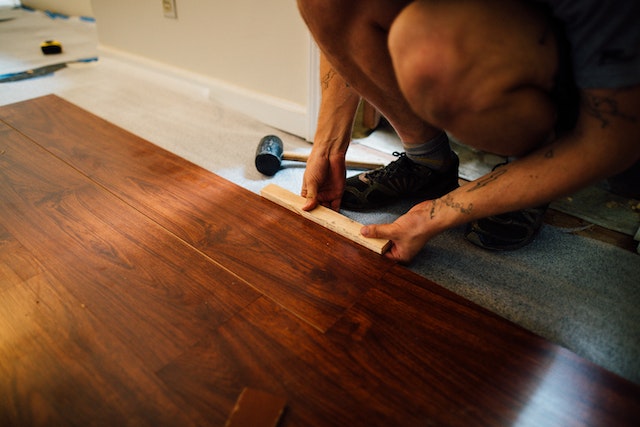 Laminate-flooring-for-interiors