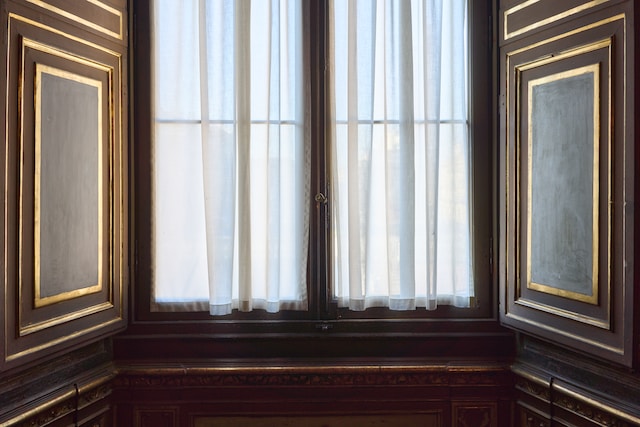 Sill length curtains