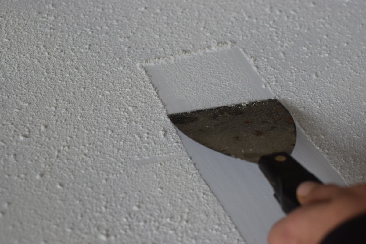How to Remove Popcorn Ceilings in 7 Easy Steps
