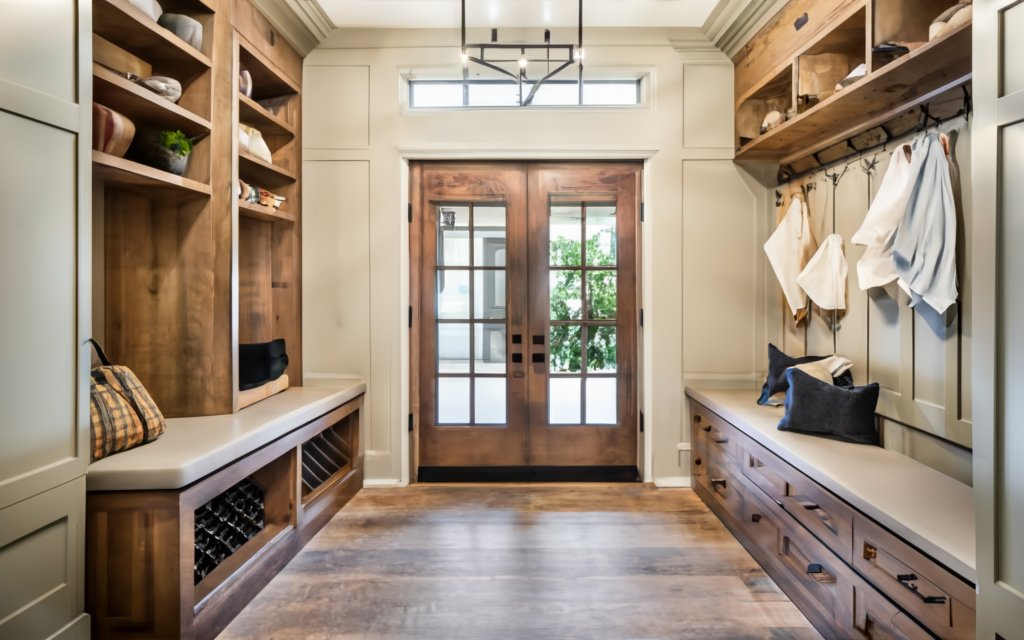 Mudroom ideas - Play With Wooden Tones